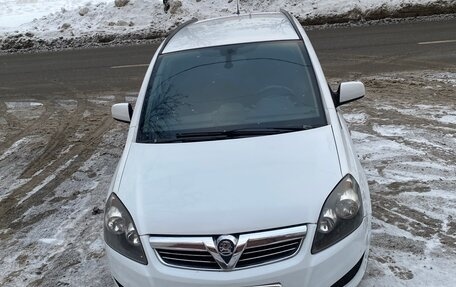 Opel Zafira B, 2012 год, 660 000 рублей, 1 фотография