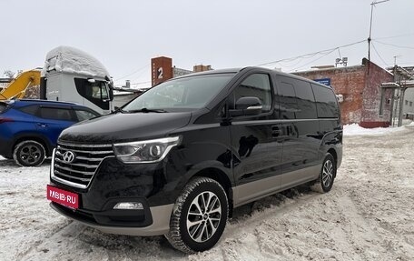 Hyundai Grand Starex Grand Starex I рестайлинг 2, 2020 год, 4 420 000 рублей, 1 фотография
