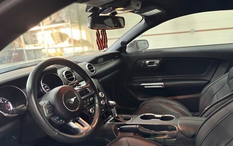 Ford Mustang VI рестайлинг, 2020 год, 3 700 000 рублей, 6 фотография