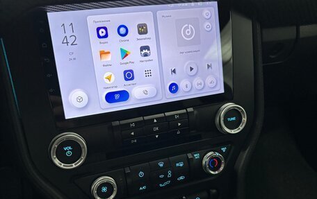 Ford Mustang VI рестайлинг, 2020 год, 3 700 000 рублей, 8 фотография