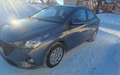 Hyundai Solaris II рестайлинг, 2021 год, 1 700 000 рублей, 6 фотография