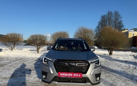 Subaru Forester, 2023 год, 5 700 000 рублей, 3 фотография