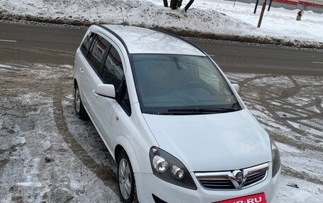 Opel Zafira B, 2012 год, 660 000 рублей, 2 фотография
