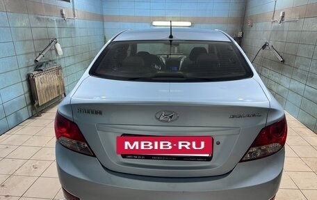 Hyundai Solaris II рестайлинг, 2011 год, 550 000 рублей, 5 фотография