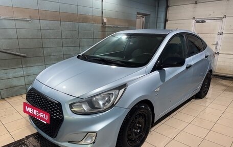 Hyundai Solaris II рестайлинг, 2011 год, 550 000 рублей, 9 фотография