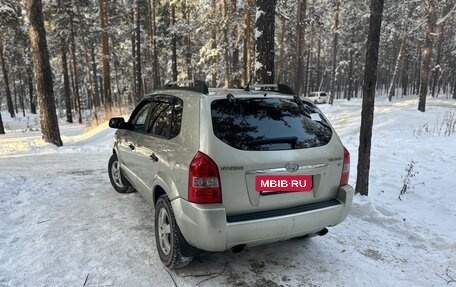 Hyundai Tucson III, 2004 год, 1 100 000 рублей, 22 фотография