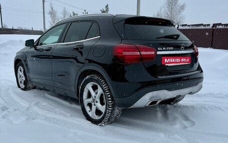 Mercedes-Benz GLA, 2017 год, 1 950 000 рублей, 6 фотография