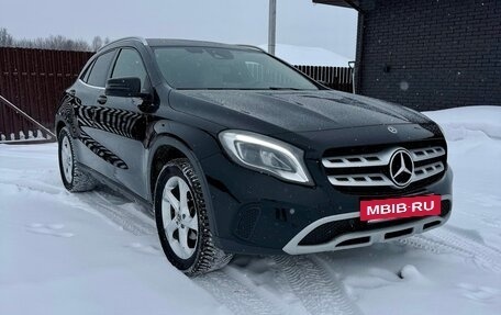Mercedes-Benz GLA, 2017 год, 1 950 000 рублей, 3 фотография