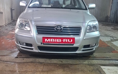 Toyota Avensis III рестайлинг, 2005 год, 500 000 рублей, 3 фотография