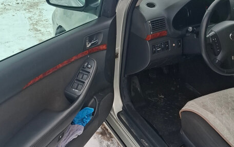 Toyota Avensis III рестайлинг, 2005 год, 500 000 рублей, 15 фотография