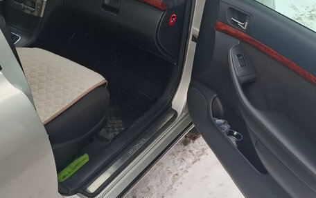 Toyota Avensis III рестайлинг, 2005 год, 500 000 рублей, 13 фотография