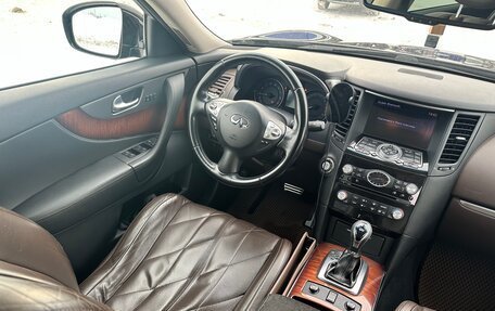 Infiniti FX II, 2011 год, 2 190 000 рублей, 18 фотография