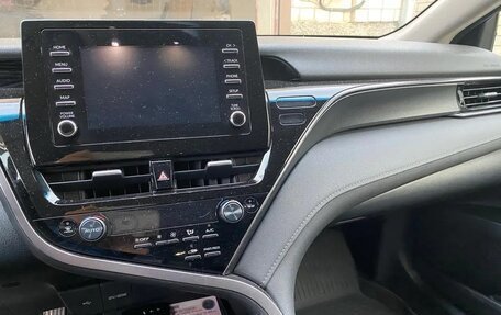 Toyota Camry, 2021 год, 3 050 000 рублей, 6 фотография