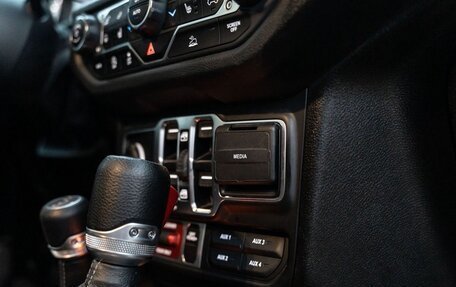 Jeep Wrangler, 2024 год, 2 800 000 рублей, 13 фотография