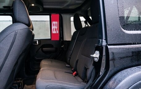 Jeep Wrangler, 2024 год, 2 800 000 рублей, 9 фотография