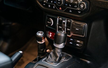 Jeep Wrangler, 2024 год, 2 800 000 рублей, 16 фотография