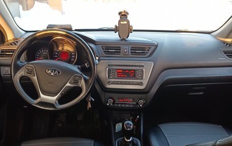 KIA Rio III рестайлинг, 2015 год, 920 000 рублей, 10 фотография