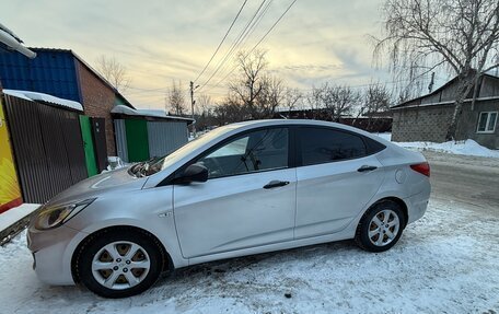 Hyundai Solaris II рестайлинг, 2012 год, 700 000 рублей, 8 фотография