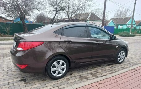 Hyundai Solaris II рестайлинг, 2015 год, 955 000 рублей, 5 фотография