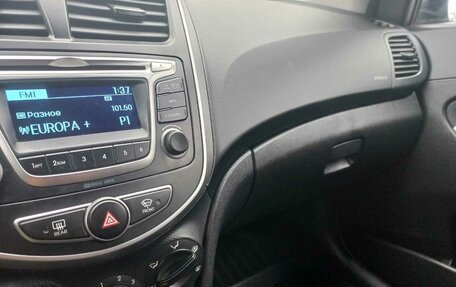 Hyundai Solaris II рестайлинг, 2015 год, 955 000 рублей, 7 фотография