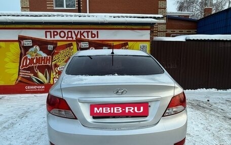 Hyundai Solaris II рестайлинг, 2012 год, 700 000 рублей, 6 фотография