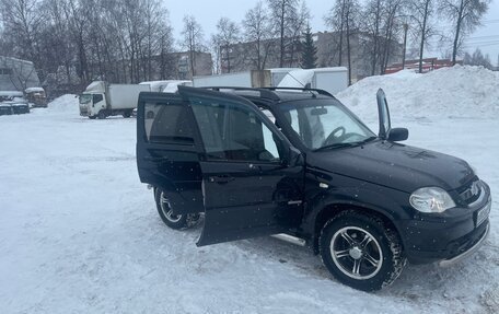 Chevrolet Niva I рестайлинг, 2015 год, 630 000 рублей, 4 фотография
