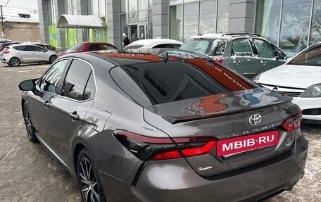 Toyota Camry, 2021 год, 2 650 000 рублей, 3 фотография