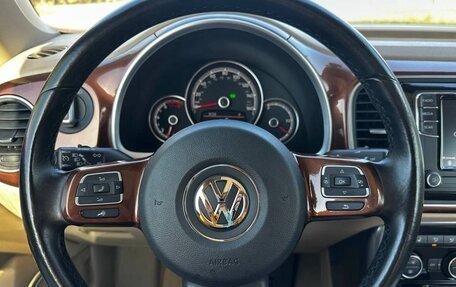 Volkswagen Beetle, 2017 год, 2 500 000 рублей, 26 фотография