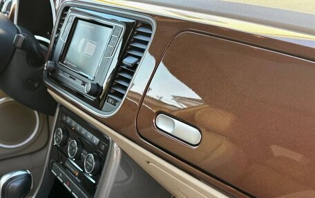 Volkswagen Beetle, 2017 год, 2 500 000 рублей, 33 фотография