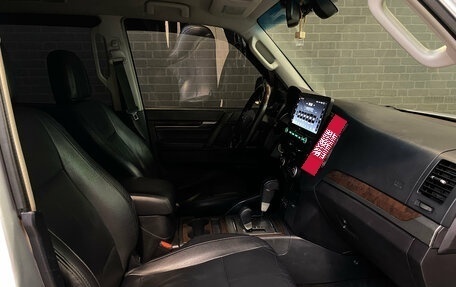 Mitsubishi Pajero IV, 2008 год, 1 560 000 рублей, 10 фотография