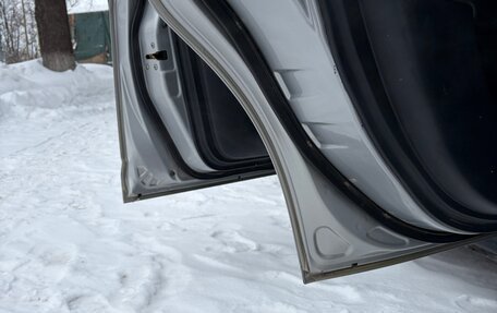 Nissan Tiida, 2004 год, 325 000 рублей, 12 фотография