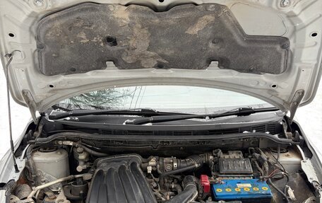 Nissan Tiida, 2004 год, 325 000 рублей, 14 фотография