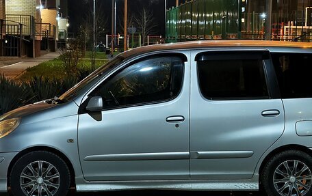 Toyota FunCargo, 2004 год, 800 000 рублей, 5 фотография