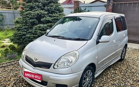 Toyota FunCargo, 2004 год, 800 000 рублей, 18 фотография