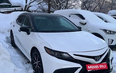 Toyota Camry, 2021 год, 2 650 000 рублей, 2 фотография