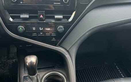 Toyota Camry, 2021 год, 2 650 000 рублей, 13 фотография