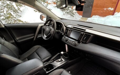 Toyota RAV4, 2019 год, 3 450 000 рублей, 20 фотография