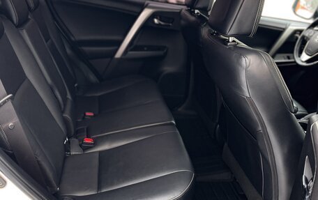 Toyota RAV4, 2019 год, 3 450 000 рублей, 25 фотография