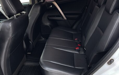 Toyota RAV4, 2019 год, 3 450 000 рублей, 27 фотография