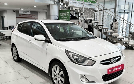 Hyundai Solaris II рестайлинг, 2012 год, 720 000 рублей, 3 фотография