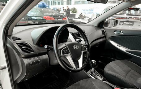 Hyundai Solaris II рестайлинг, 2012 год, 720 000 рублей, 20 фотография