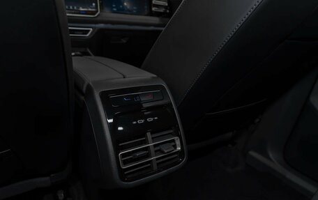 Volkswagen Tiguan, 2025 год, 4 965 000 рублей, 15 фотография