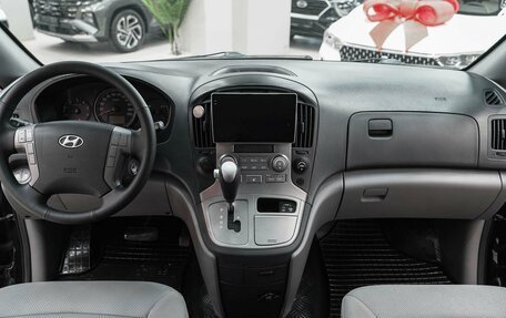 Hyundai Grand Starex Grand Starex I рестайлинг 2, 2012 год, 1 650 000 рублей, 13 фотография