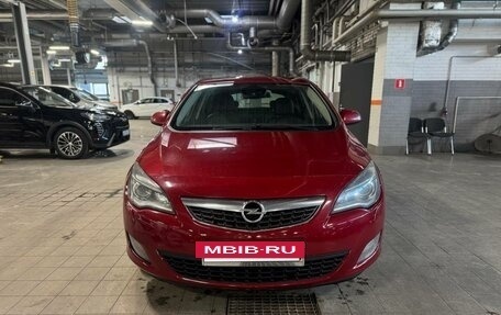 Opel Astra J, 2010 год, 649 000 рублей, 2 фотография