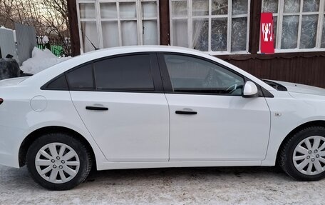Chevrolet Cruze II, 2013 год, 700 000 рублей, 9 фотография