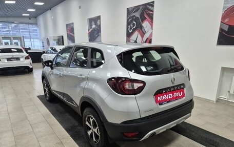 Renault Kaptur I рестайлинг, 2017 год, 1 296 000 рублей, 5 фотография