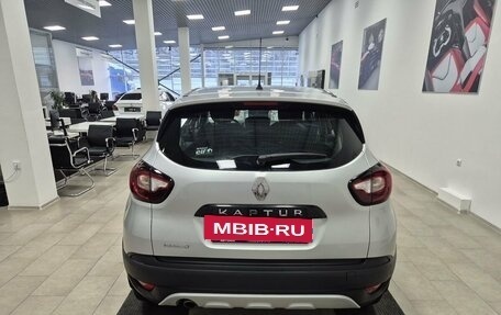 Renault Kaptur I рестайлинг, 2017 год, 1 296 000 рублей, 6 фотография