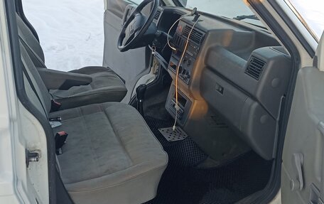 Volkswagen Transporter T4, 2003 год, 750 000 рублей, 1 фотография