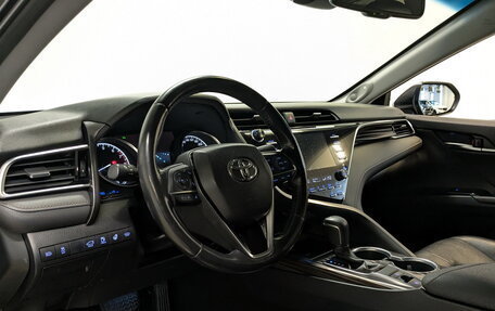 Toyota Camry, 2019 год, 2 895 000 рублей, 16 фотография