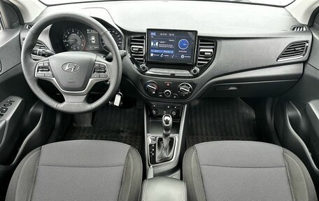 Hyundai Solaris II рестайлинг, 2021 год, 1 800 000 рублей, 14 фотография